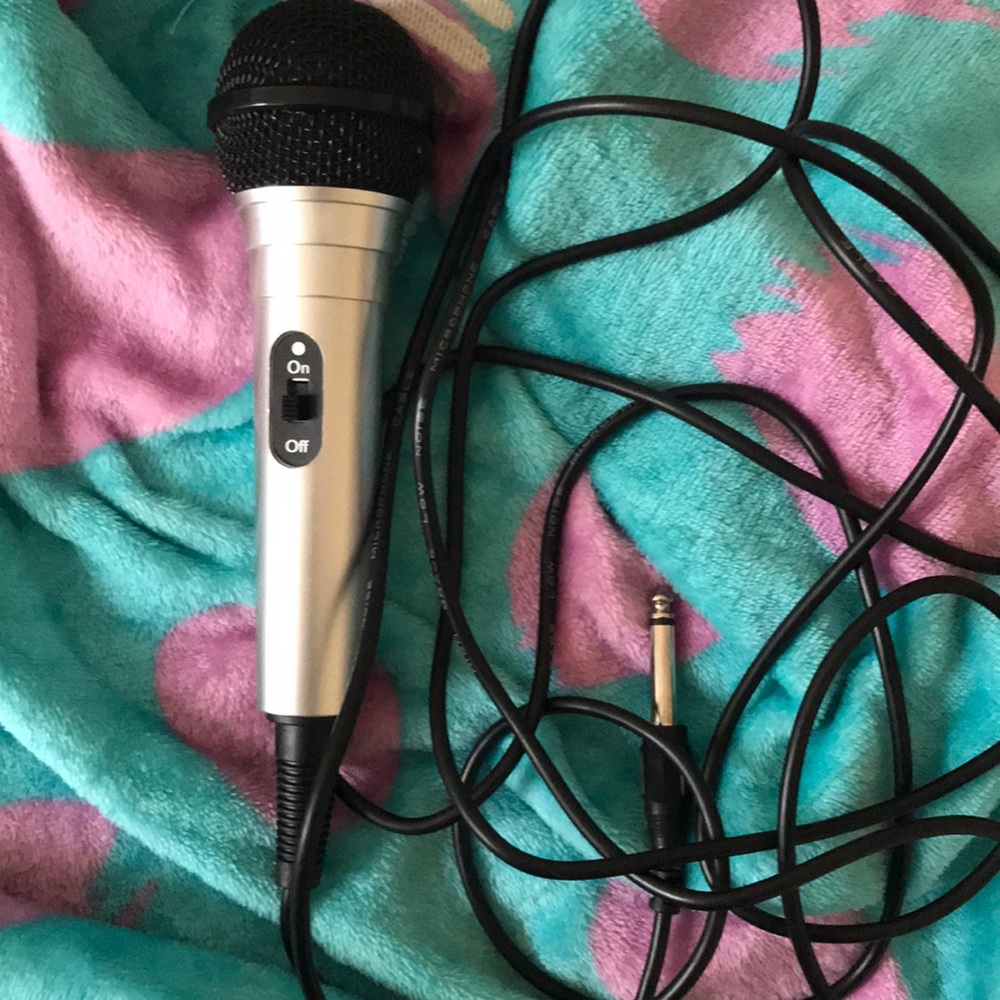 Microphone